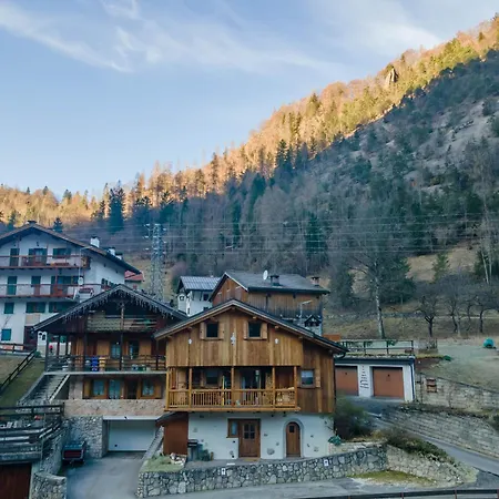 Tabia Delle Rose * Piaia (San Tomaso Agordino, Belluno)